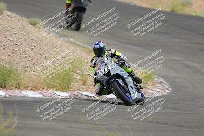 media/Jun-04-2022-WERA (Sat) [[b852bbbd55]]/Race 9 LW Twins Superbike V6 LW D Superstock/